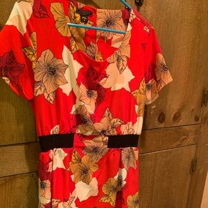 Very cute short dress. Worn very few times.